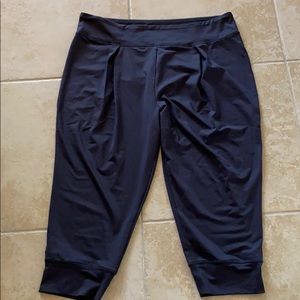 Fabletics black capri Size XXL NWT